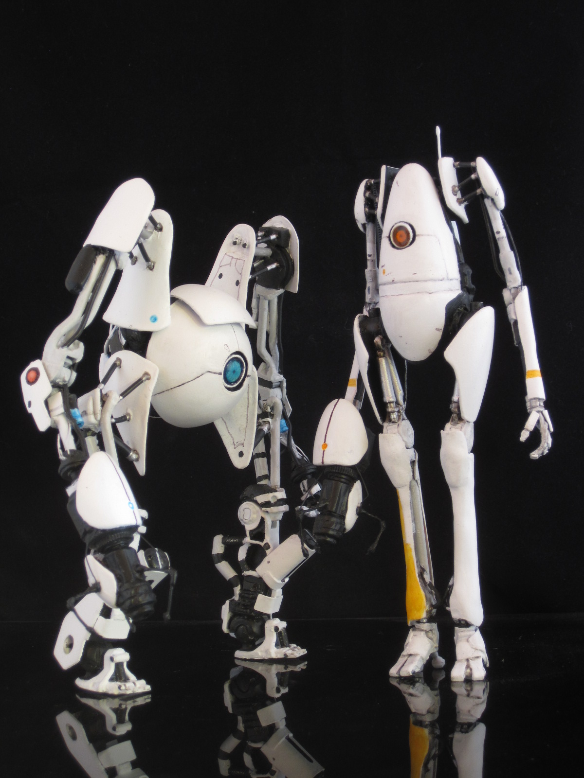 when did portal 2 come out on Things We Re Diggin Custom Portal 2 Atlas P Body Figures Bifuteki
